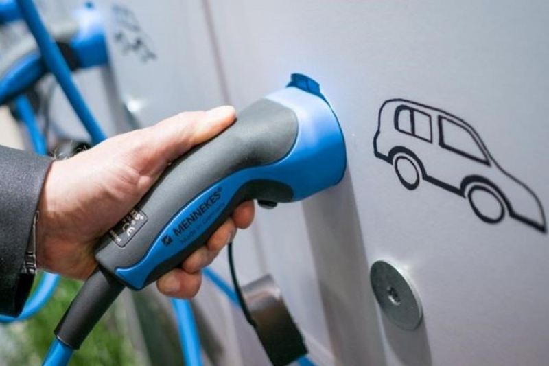 Azərbaycana elektromobil idxalı kəskin artıb 