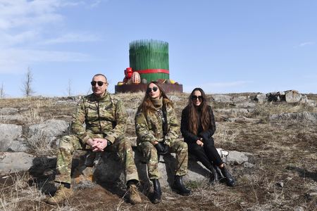 İlham Əliyev Suqovuşandan Azərbaycan xalqını təbrik edib 