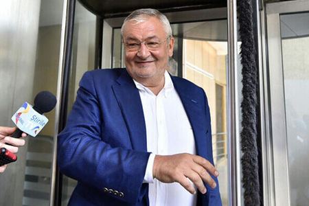 Sabiq nazir 8,5 il müddətinə həbs edildi 