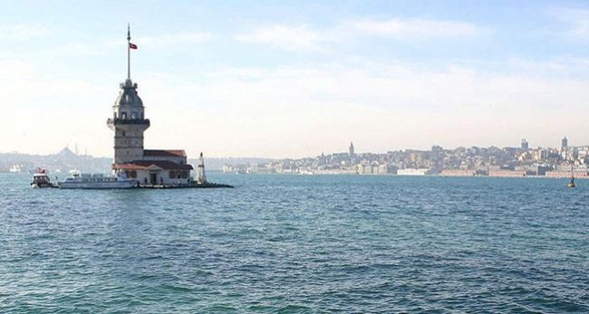 İstanbul Boğazı mina təhlükəsinə görə bağlanıb 