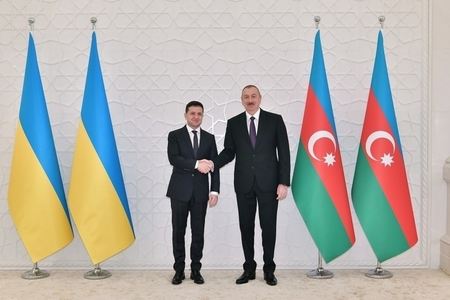 Zelenski İlham Əliyevə zəng edib 