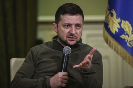 Prezident Ofisi: “Rusiya hərbçiləri Zelenskini öldürməyə çalışırlar” 