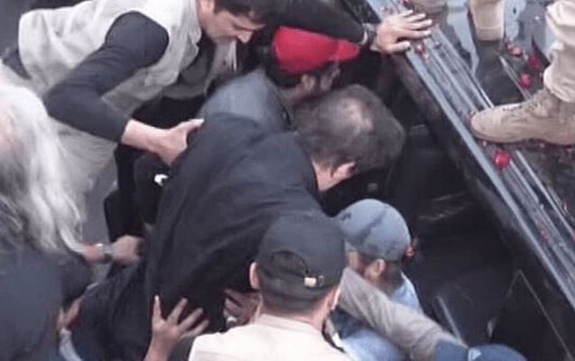 İmran Xan və partiyadaşları güllələndi: Yaralılar var