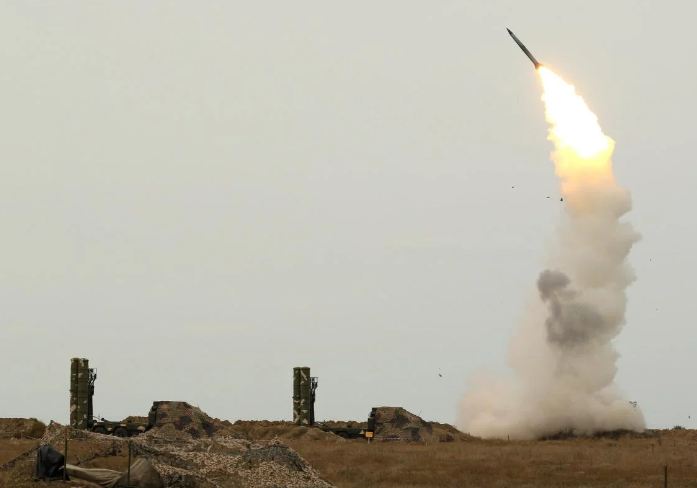 Ruslar gecə saatlarında Nikolayevi S 300-lə vurdu 