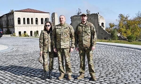 İlham Əliyev Şuşaya getdi 
