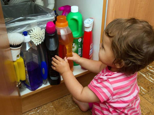 Pediatrdan HƏYƏCAN dolu sözlər: \"Uşaqların əli çatan yerdə...\"