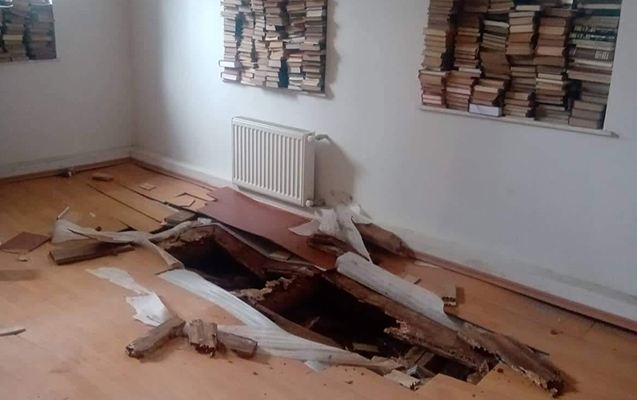 Bakıda kitabxana niyə bu vəziyyətə düşüb? - FOTO
