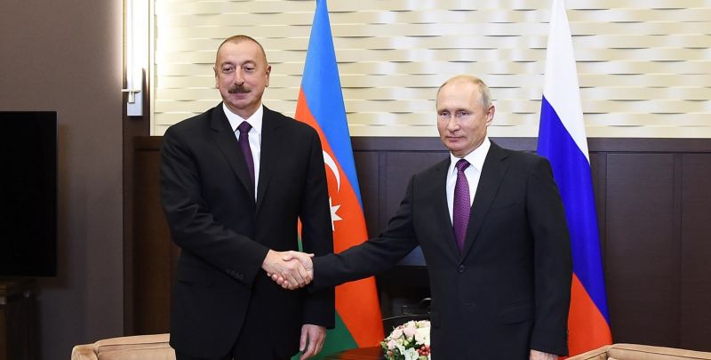 Vladimir Putin İlham Əliyevə zəng edib 