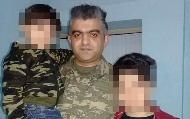 “Oğlum narkotik olan çantanı paltar bilib aparıb, 1 ildir saxlanılır” - Qazi atası