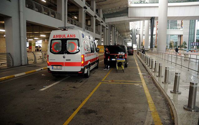Xarici diplomat İstanbul aeroportunda intihar etdi - Fotolar