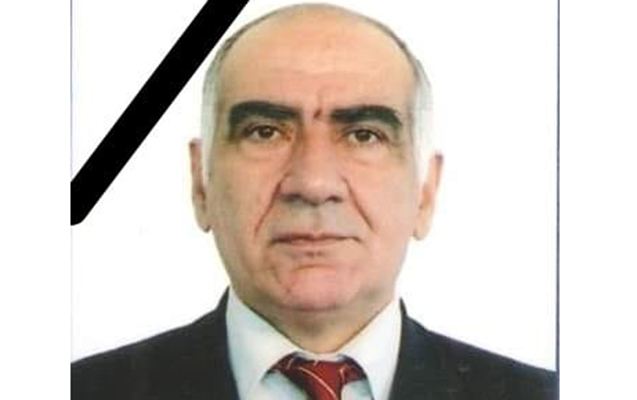 Universitet müəllimi oğlunun məzarı üstündə vəfat etdi 