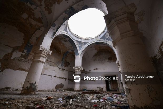 Mədəniyyətdən kənar saxlanılan tarixi abidədən FOTOREPORTAJ