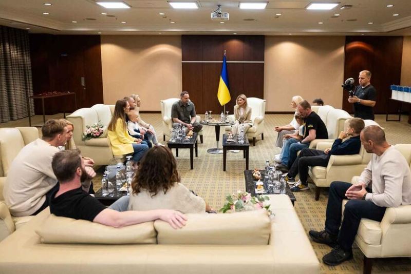 Türkiyədə GÖZLƏNİLMƏZ görüş: Xanım Zelenska Azov döyüşçüləri ilə bir arada...