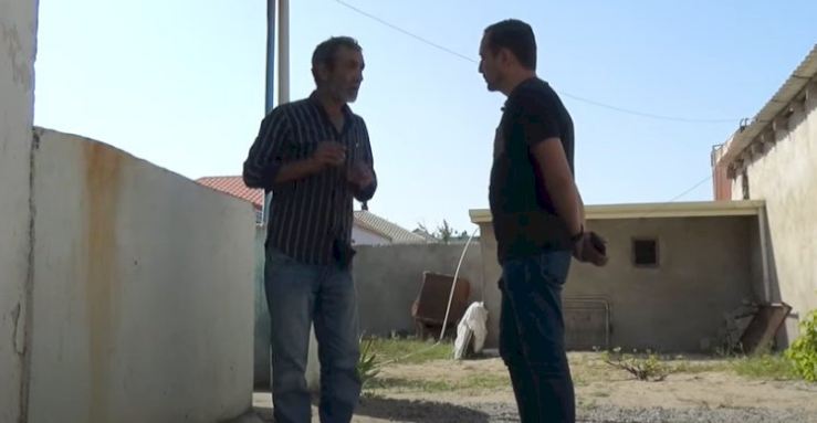 Sinif yoldaşını döyən məktəblinin atalığı: “Özüm-özümdən utanıram” - VİDEO