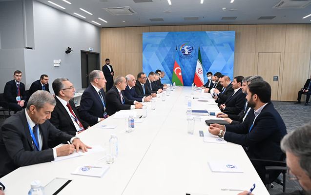 Əli Əsədov İranın Birinci vitse-prezidenti ilə görüşdü 
