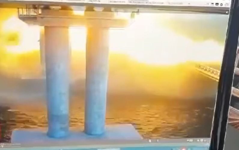 Krım körpüsündə partlayış anı - Video