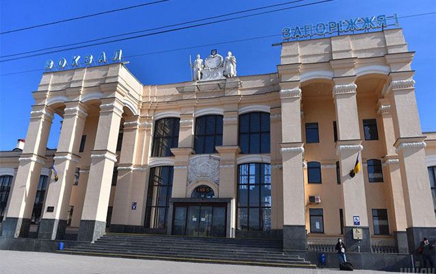Zaporojyeyə raket zərbələri endirildi - Xeyli sayda ölən var