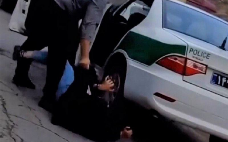 Urmuda məktəbli qız hicabını açdığı uçün vəhşicəsinə döyülərək xəstəxanaya yerləşdirildi