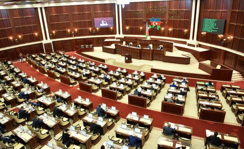 Deputatlar toplanır - 21 vacib məsələ müzakirə olunacaq