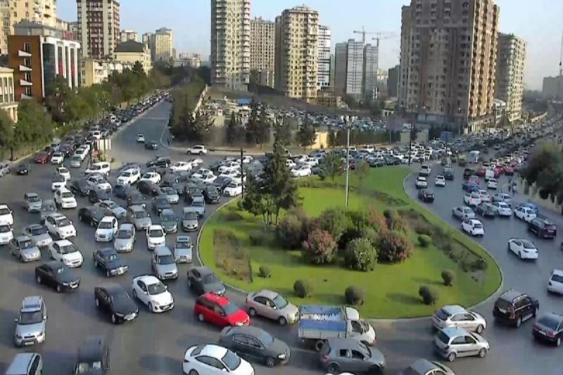 Bakıda sıxlıq olan yollar - SİYAHI 
