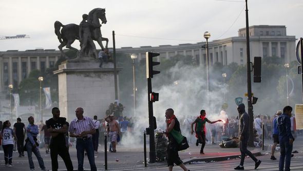 Paris küçələrində qarşıdurma - Video