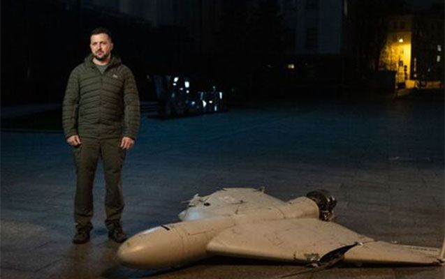 Zelenski vurulmuş “Şahed-136” İran PUA-sının yanından video-müraciət etdi 