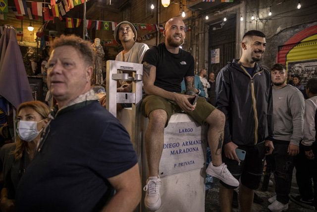 Maradona İtaliyada belə anılıb - FOTOLAR