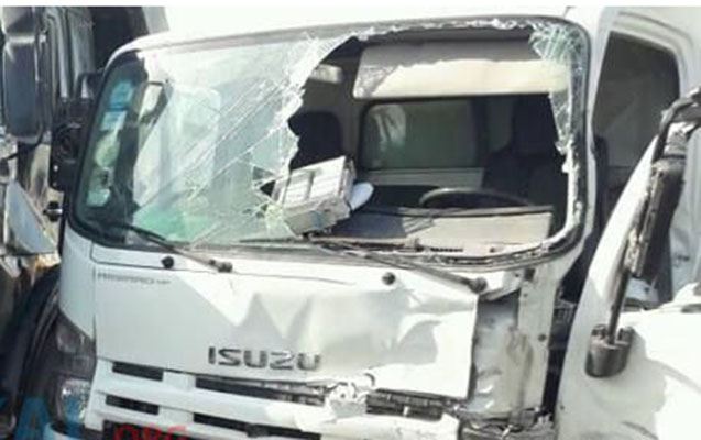 Gəncədə avtobus qəzaya uğradı - Yaralılar var