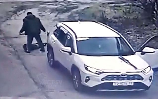 Rusiyalı deputat azyaşlını maşınla vurub qaçdı - ANBAAN VİDEO