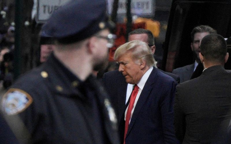 Donald Tramp “prosedur əsasında” həbs edilib 
