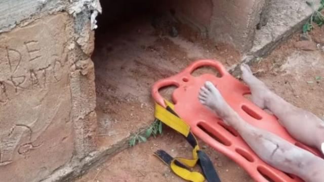 Diri-diri basdırılan qadın 10 saat sonra xilas edilib 
