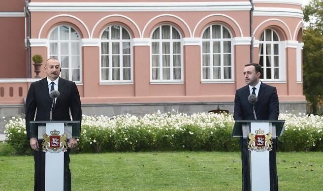 Əliyev və Qaribaşvili mətbuata bəyanatla çıxış edirlər - Canlı