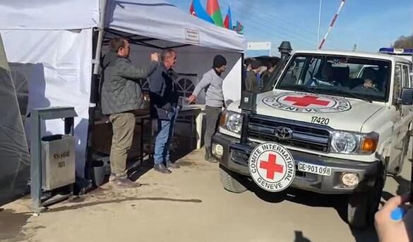 Xankəndidən daha 15 xəstə İrəvana aparıldı 