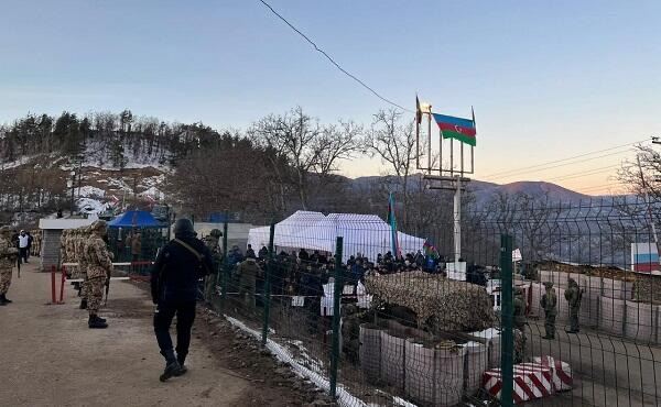 Laçın yolundakı aksiya 122 gündür davam edir 
