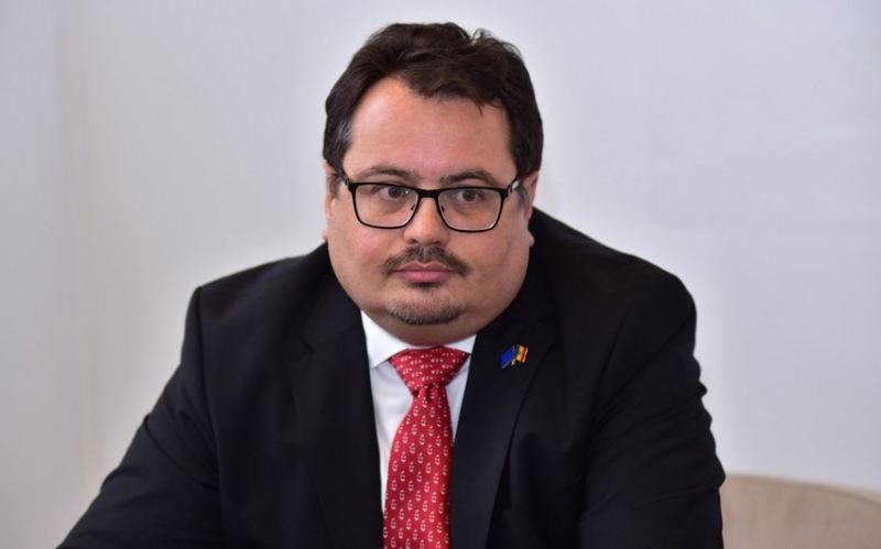 Aİ səfiri: “Azərbaycan hərbçisinə qarşı kobud rəftarın görüntüləri təəssüf doğurur” 