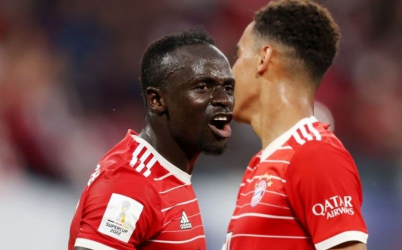\"Bavariya\" komanda yoldaşını vuran futbolçunu cəzalandırıb 