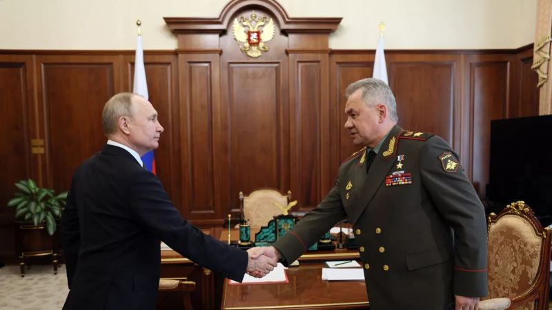 Putin Şoyqu ilə təcili görüşdü: Donanma döyüş vəziyyətinə gətirildi - 25 min hərbçi... FOTO