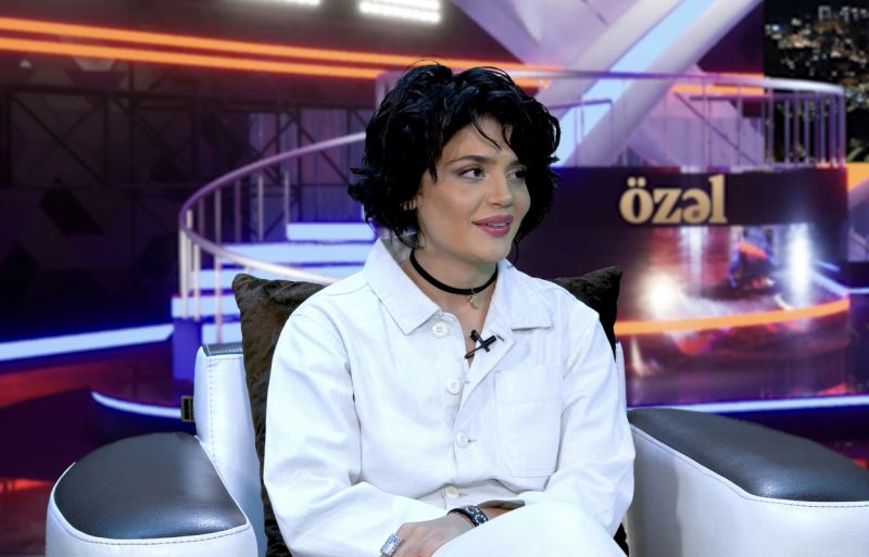 Hiss \"Formula-1\"in əsas müğənnisi oldu - FOTO 