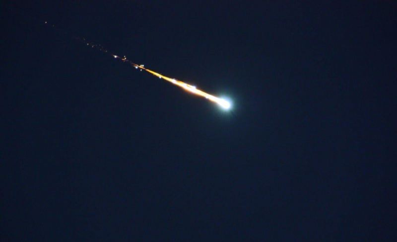 Bakı səmasında meteorit - Video