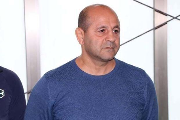 Əməkdar məşqçinin ölkədən çıxışına “stop” qoyuldu 