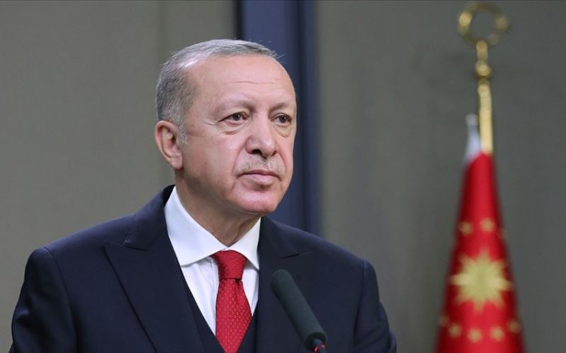 Ərdoğan: “Baş müəllimin əməkhaqqı 25 000, mütəxəssis müəllimlərin maaşı isə 22 500 lirəyə çatıb” 