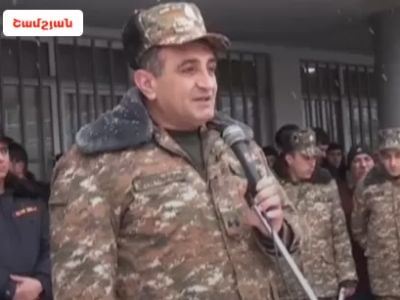 Ermənistanda hərbi komissar döyülüb 