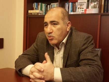 Pənah Hüseyn Surət Hüseynovun ölümündən yazdı 