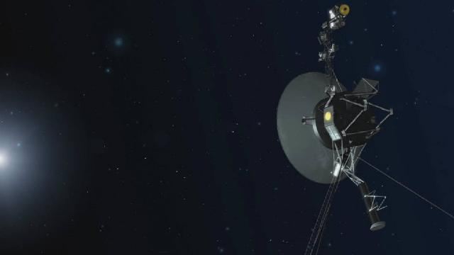 NASA itirilmiş \"Voyager 2\" kosmik gəmisindən siqnal alır 