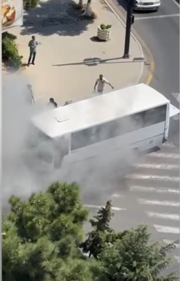 Sumqayıtda avtobusda yanğın 