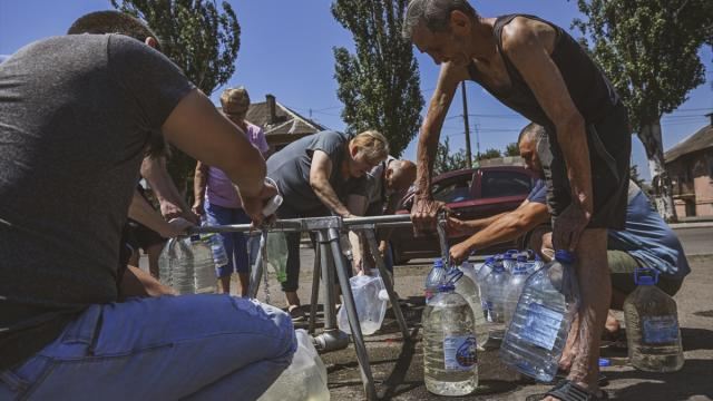 Ukraynada Kaxovka SES-in partlamasından sonra su qıtlığı yaşanır 
