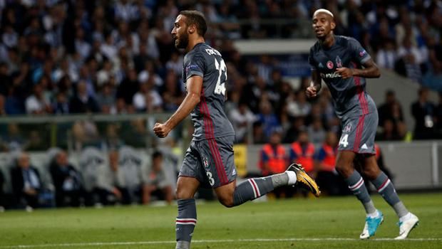 “Beşiktaş” klubu Bakıya gəldi 