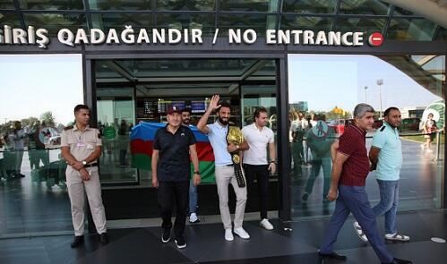 Ermənini məğlub edən Çingiz Vətənə qayıtdı 
