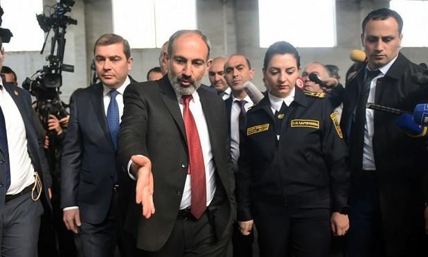 Paşinyan Qafana getdi: Şəhərə polis yeridildi - Video 