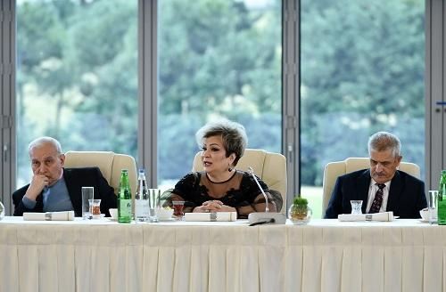 Afaq Bəşirqızı hiddətləndi, Eyvazova müraciət etdi 
